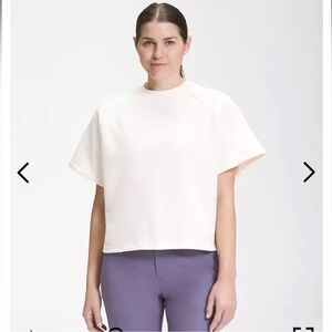 The North Face Women’s Short Sleeve Crew
